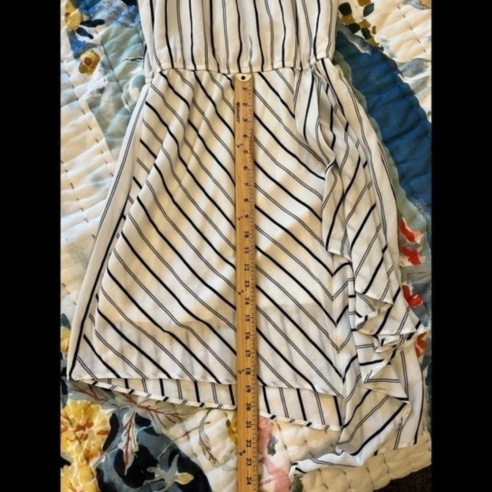 AQUA BLOOMINGDALE’S L White Gray Striped Sleeveless Party Dress